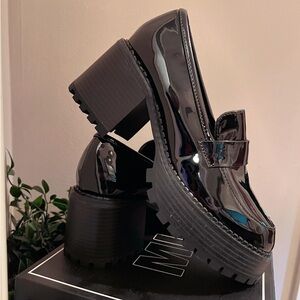 Black patent leather Oxford / loafer platforms